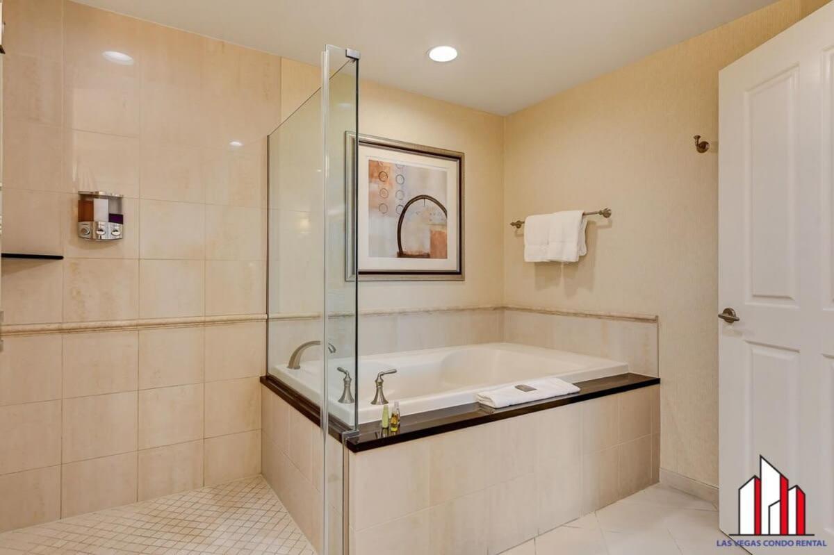 Mgm Signature-22-611 Strip View Jacuzzi Studio Las Vegas Luaran gambar
